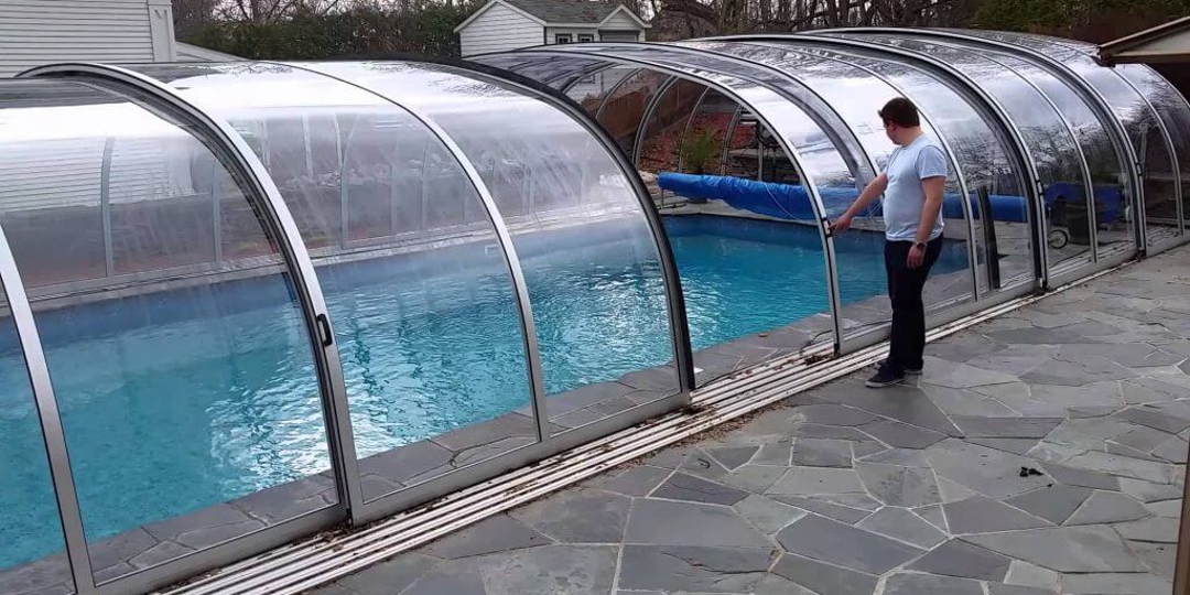 Removing Leaves and Water from a Winter Pool Cover
