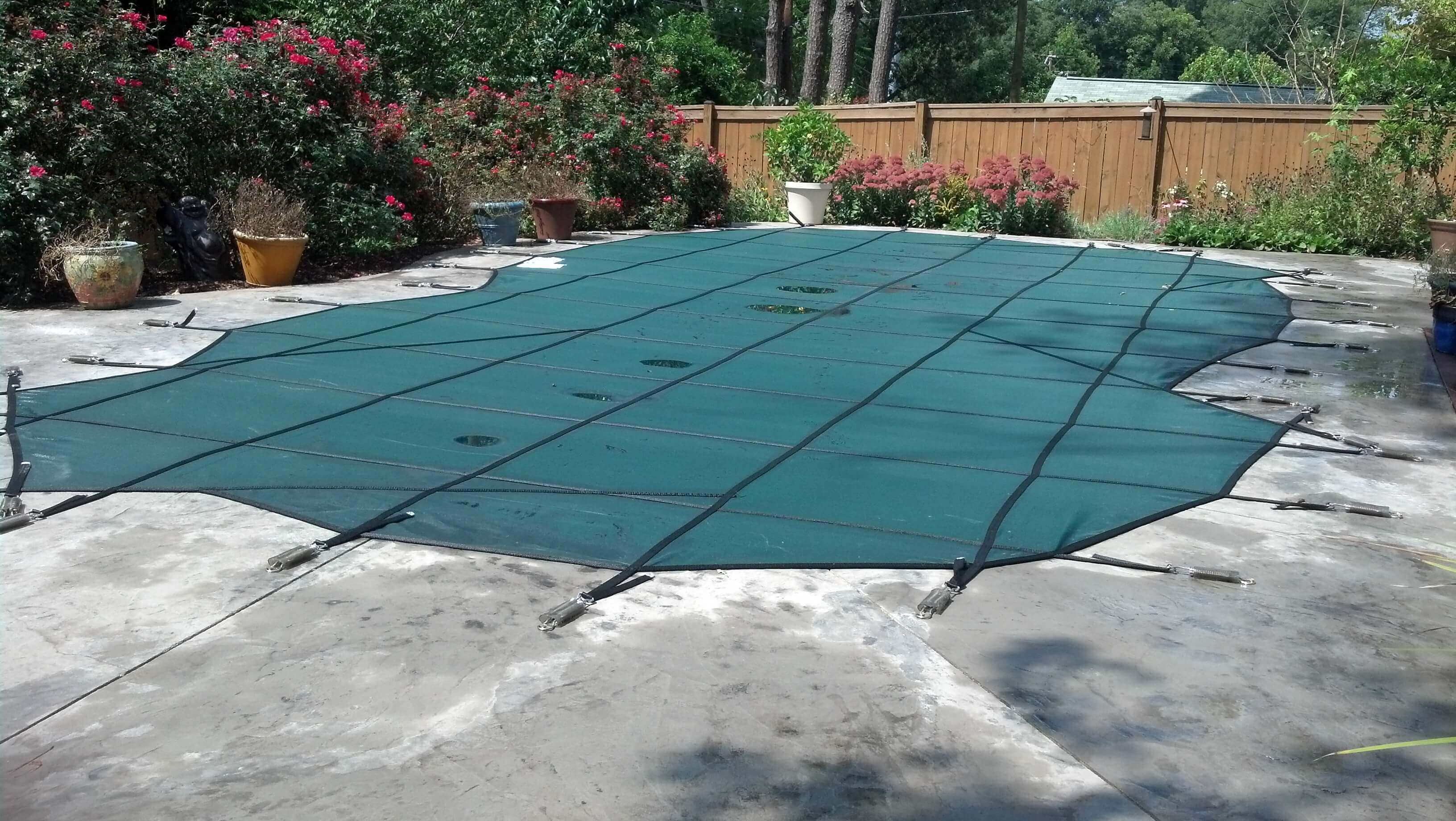 Swimming pool cover