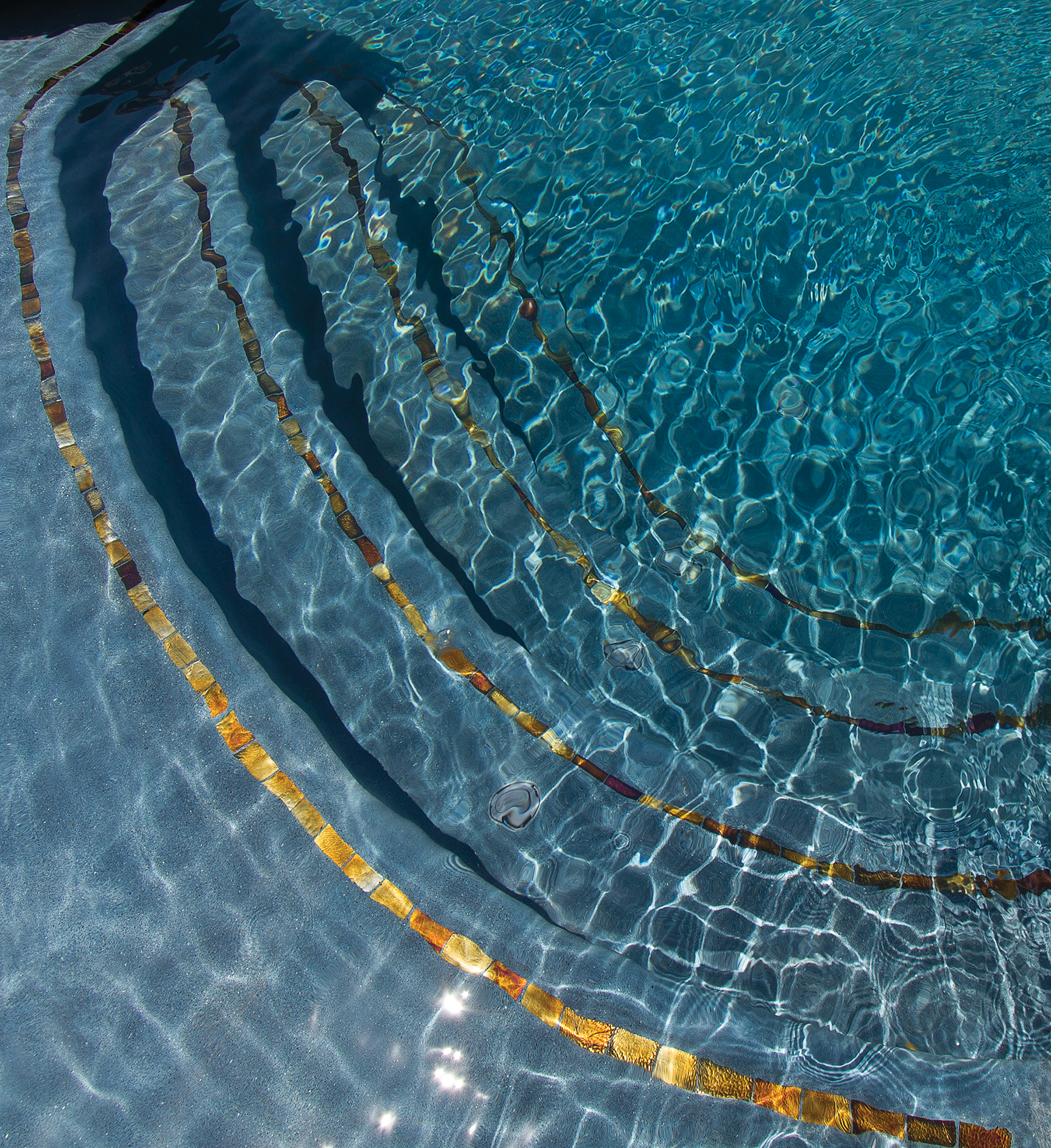 Steps to enter into pool to show a remodel